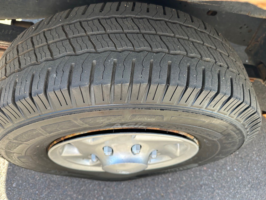 2014 Ford E-series Image 19