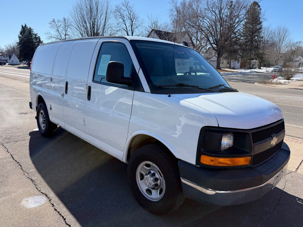 2016 Chevrolet Express Image 17