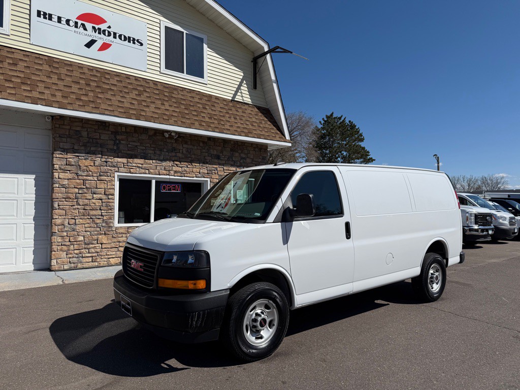 2023 GMC Savana Image 7