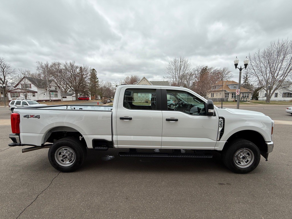 2024 Ford F-350 Image 2