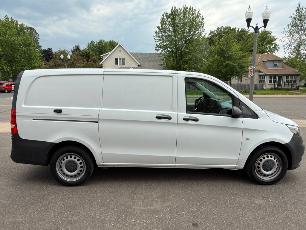 2020 Mercedes-Benz Metris Image 2