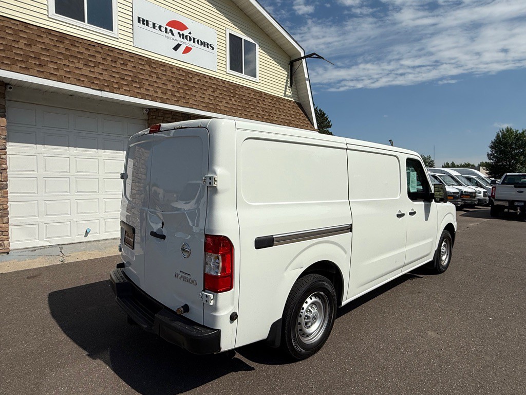 2018 Nissan NV Image 3
