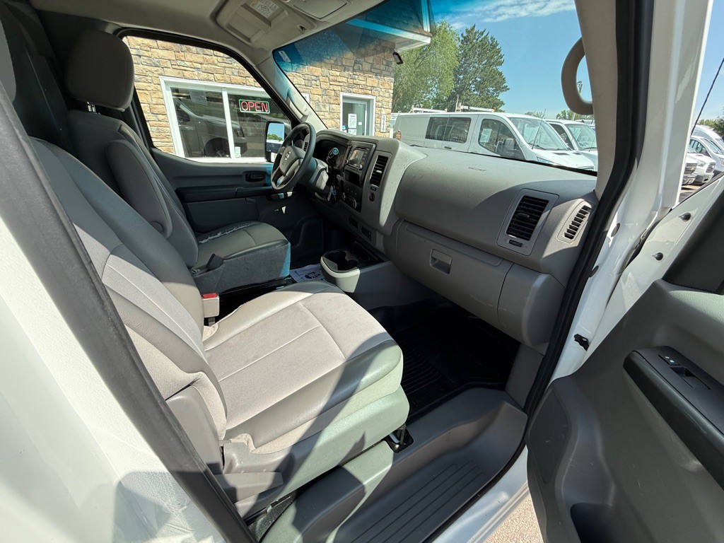 2018 Nissan NV Image 13