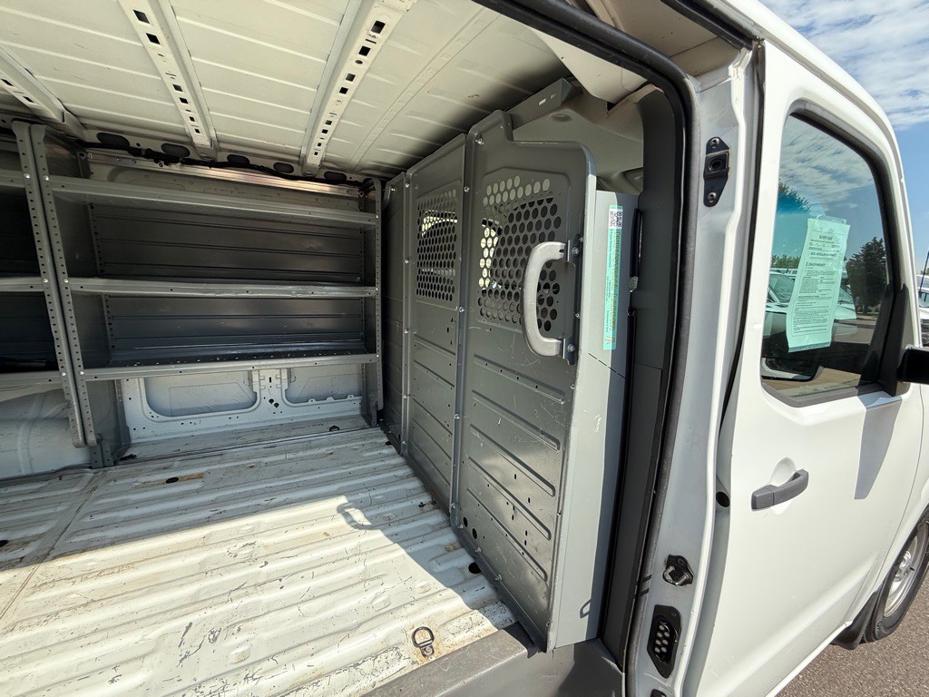 2018 Nissan NV Image 15