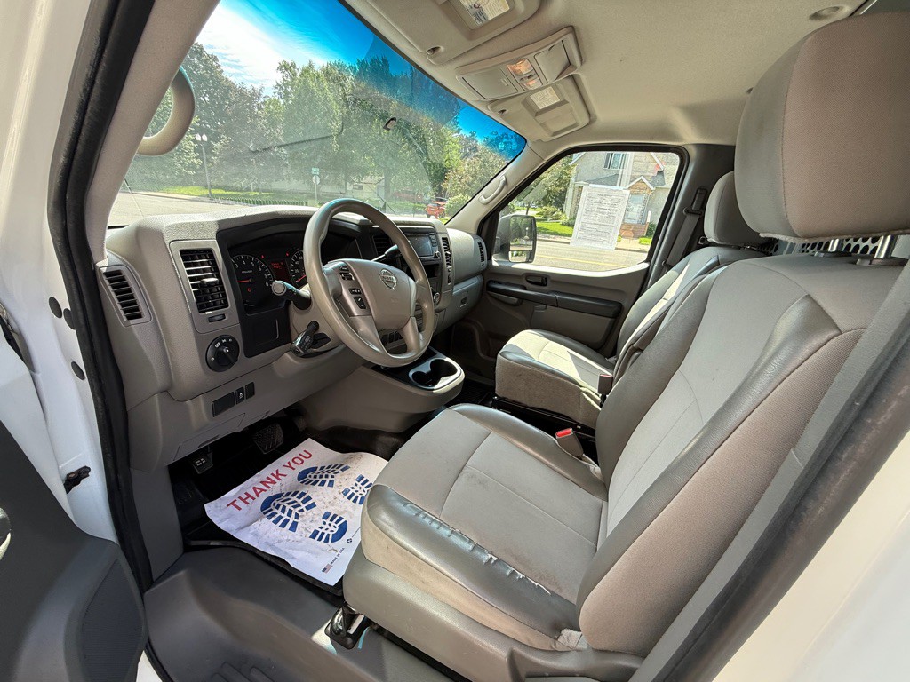 2018 Nissan NV Image 19
