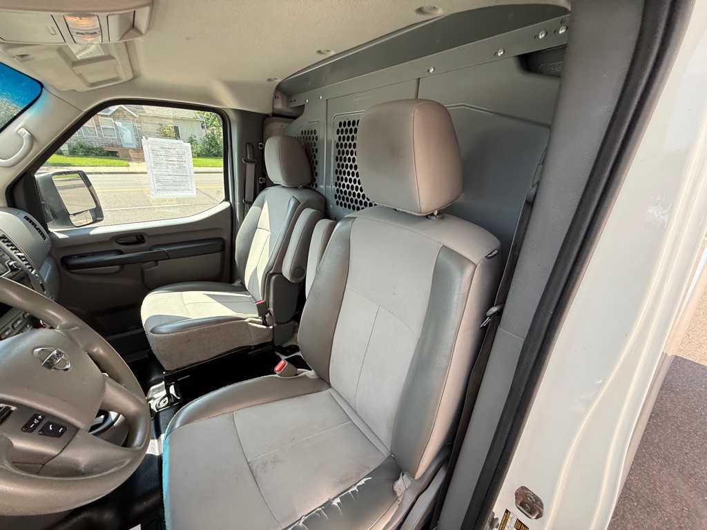 2018 Nissan NV Image 23