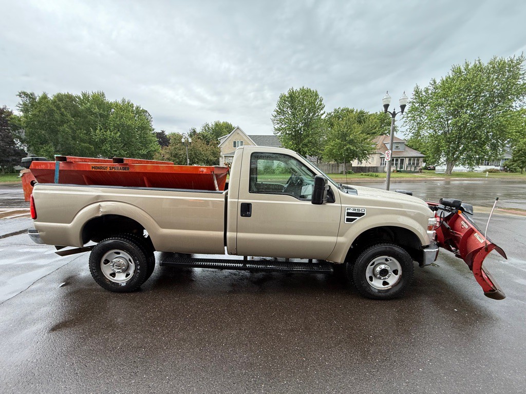 2008 Ford F-350 Image 2