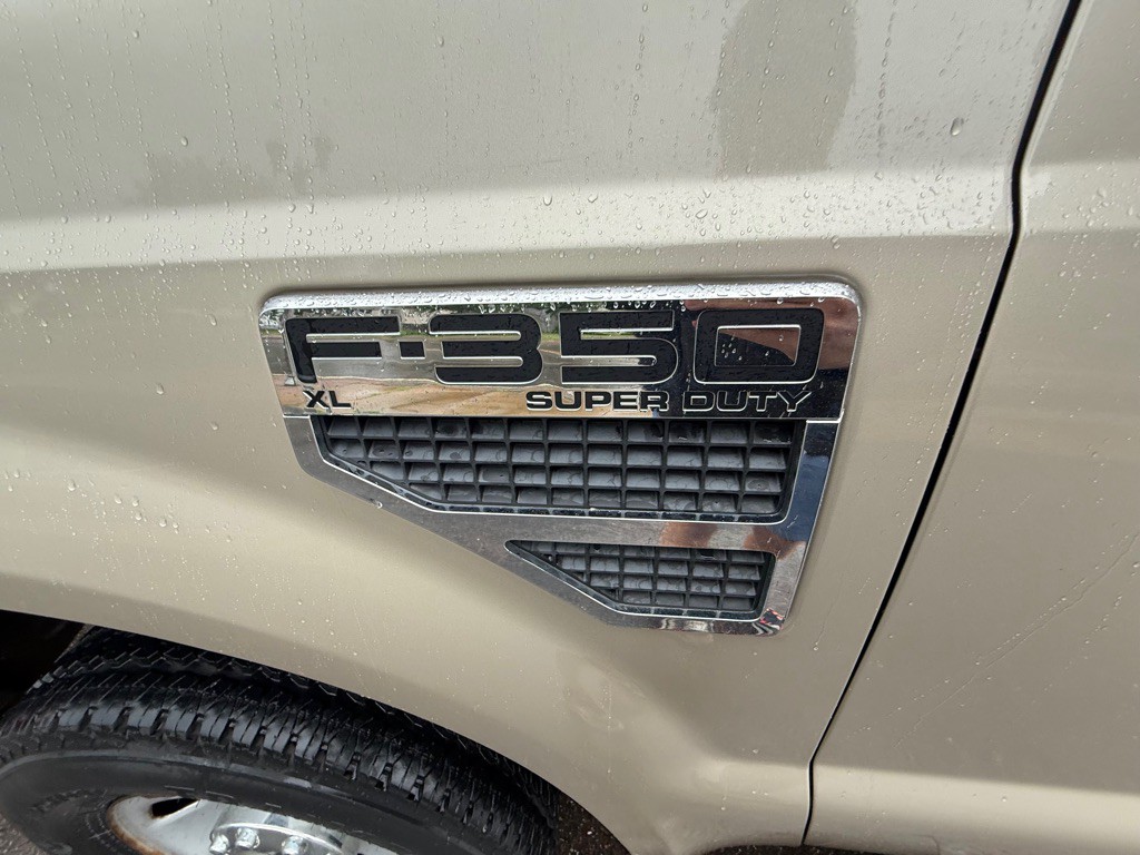 2008 Ford F-350 Image 12
