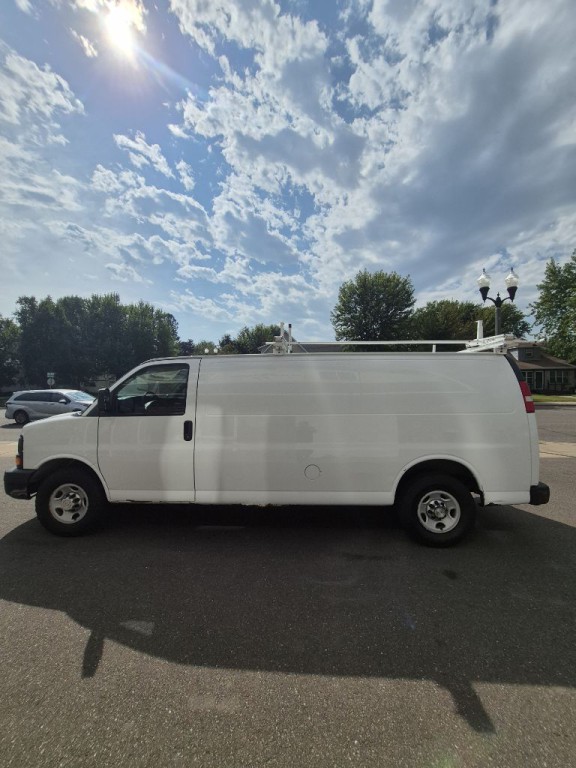 2014 Chevrolet Express Image 8