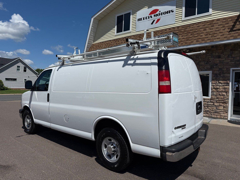 2013 Chevrolet Express Image 5