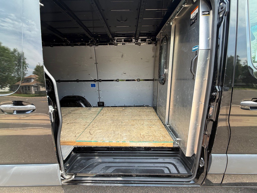 2020 Mercedes-Benz Sprinter Image 16