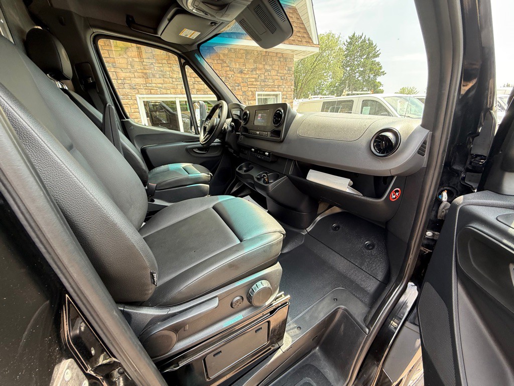 2020 Mercedes-Benz Sprinter Image 18