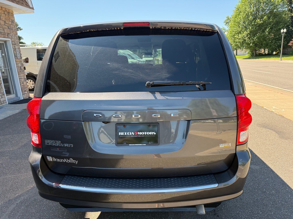 2016 Dodge Grand Caravan Image 5