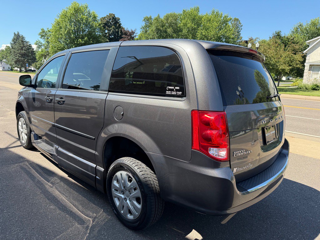 2016 Dodge Grand Caravan Image 6