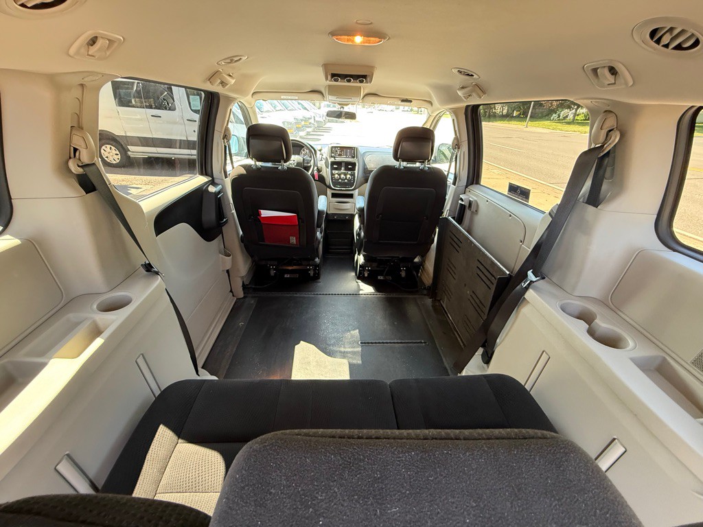 2016 Dodge Grand Caravan Image 16