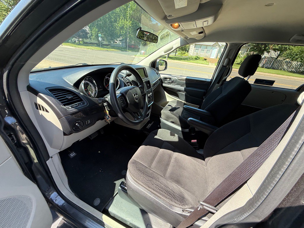 2016 Dodge Grand Caravan Image 25