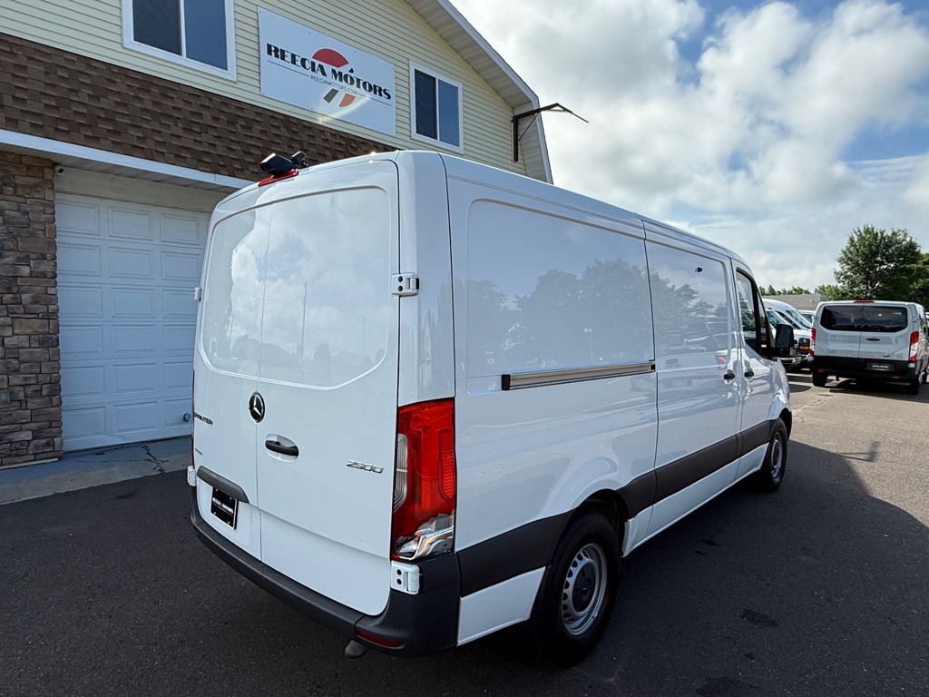 2023 Mercedes-Benz Sprinter Image 3