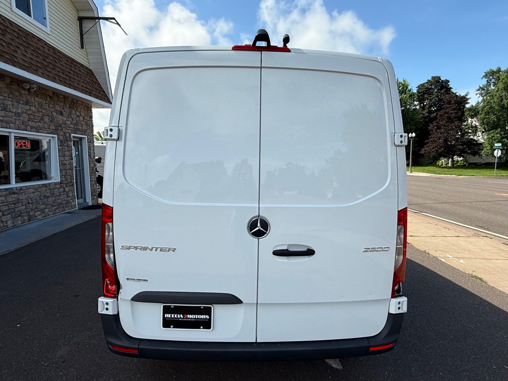 2023 Mercedes-Benz Sprinter Image 4