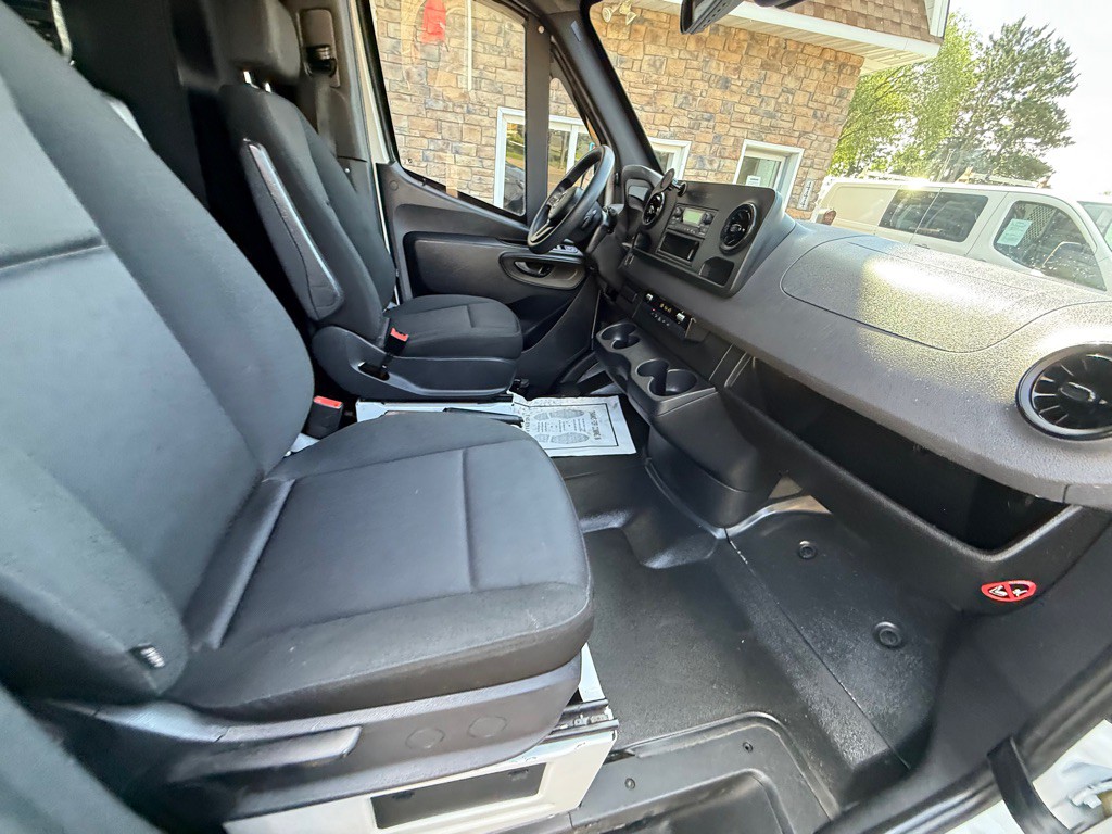 2023 Mercedes-Benz Sprinter Image 28