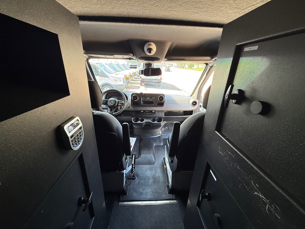 2023 Mercedes-Benz Sprinter Image 31