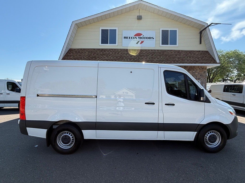 2023 Mercedes-Benz Sprinter Image 2