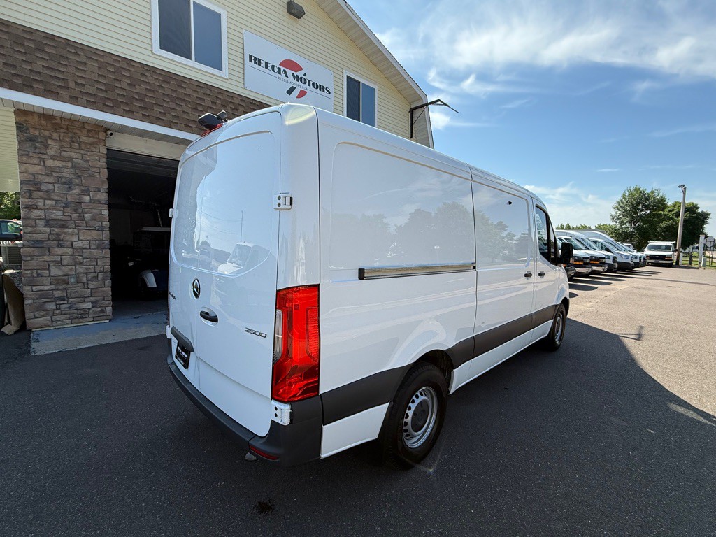 2023 Mercedes-Benz Sprinter Image 3