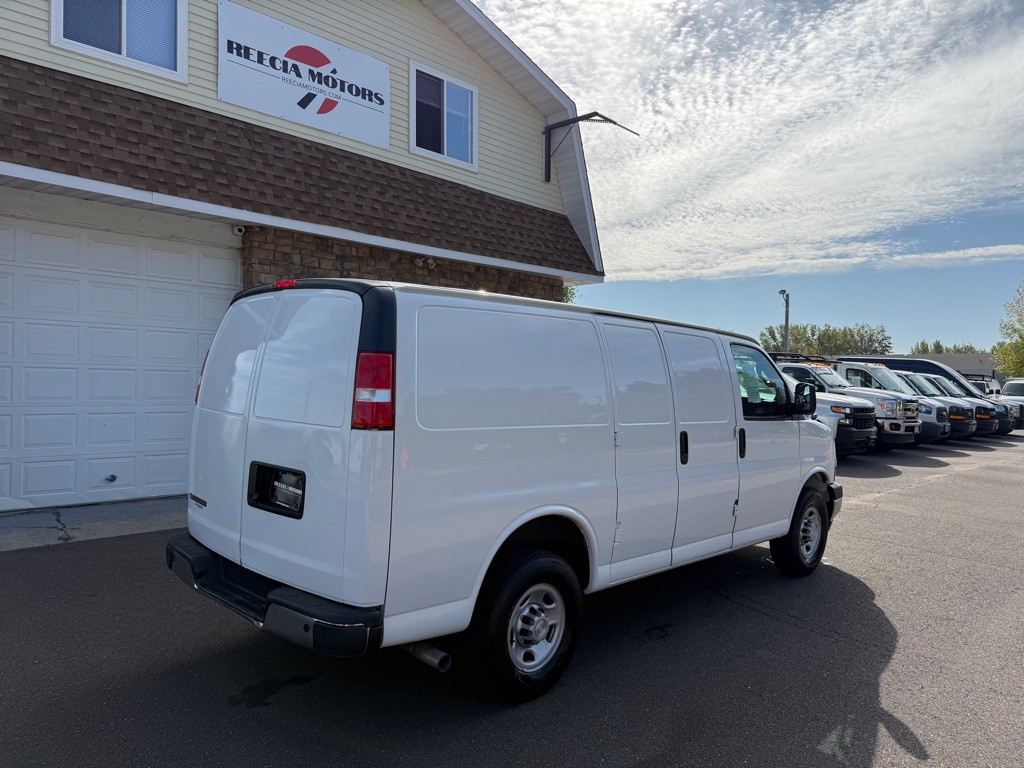 2020 Chevrolet Express Image 3