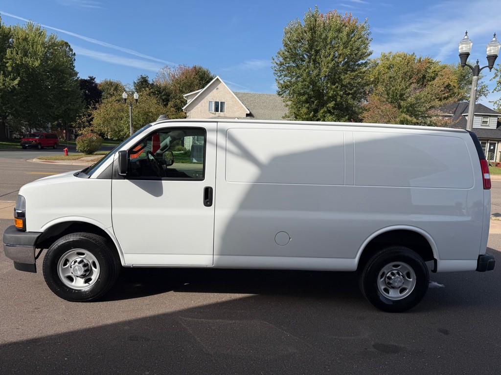 2020 Chevrolet Express Image 6