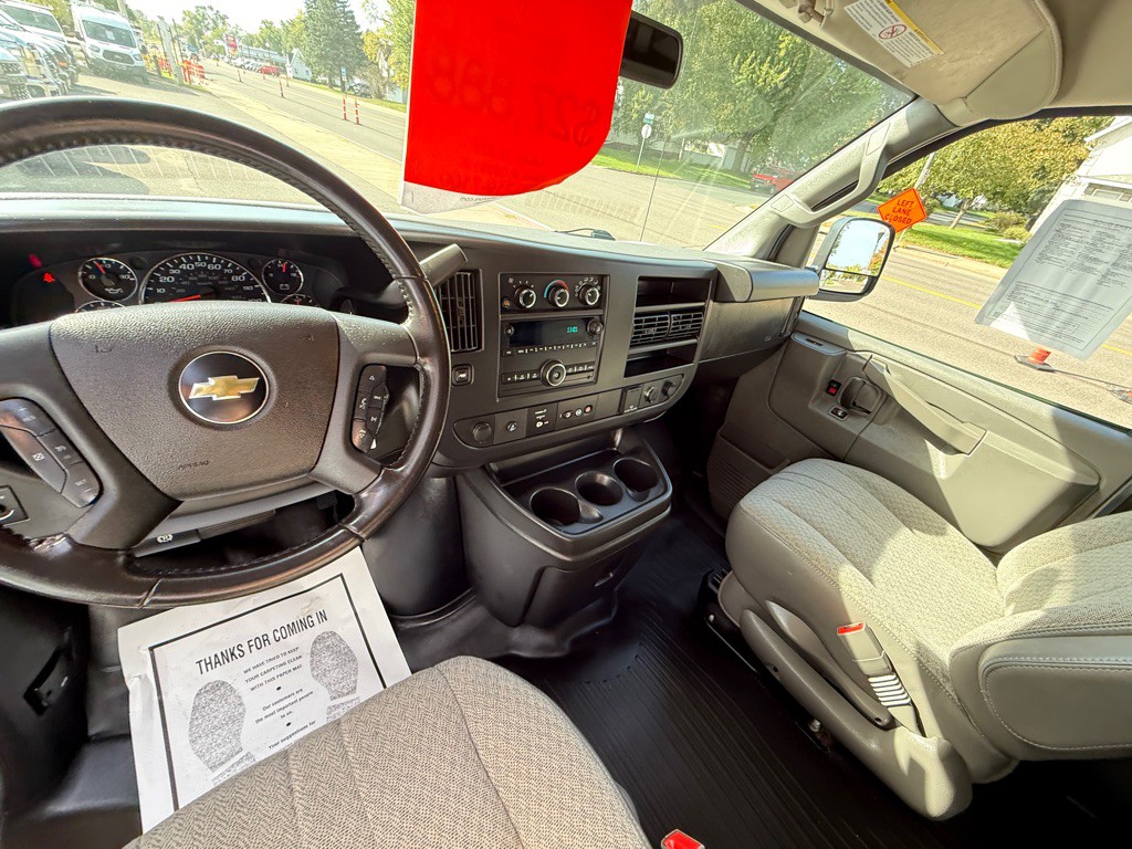 2020 Chevrolet Express Image 20