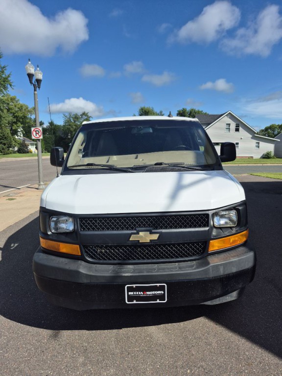2017 Chevrolet Express Image 5