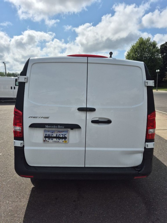 2023 Mercedes-Benz Metris Image 3