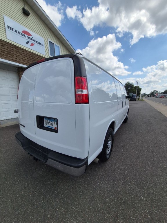 2018 Chevrolet Express Image 5