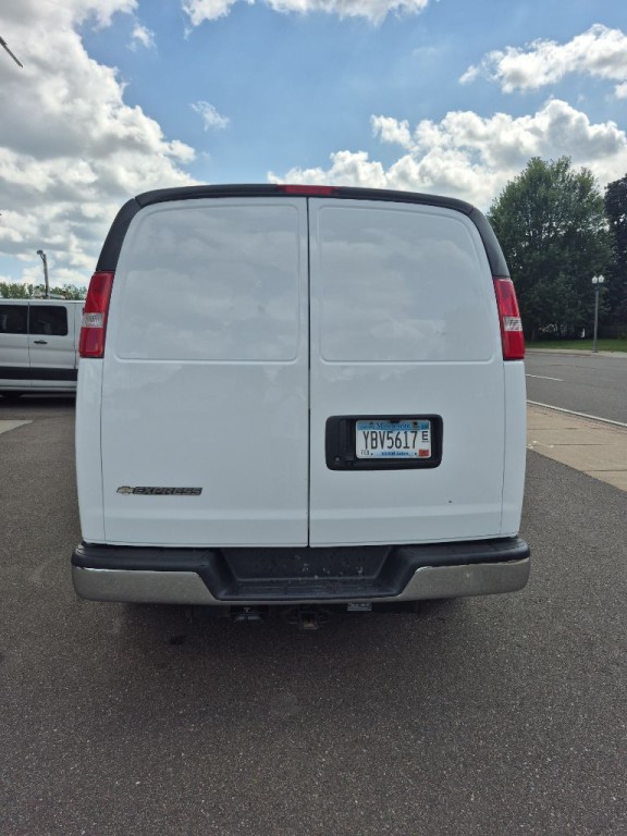 2018 Chevrolet Express Image 6