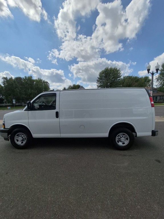 2018 Chevrolet Express Image 8
