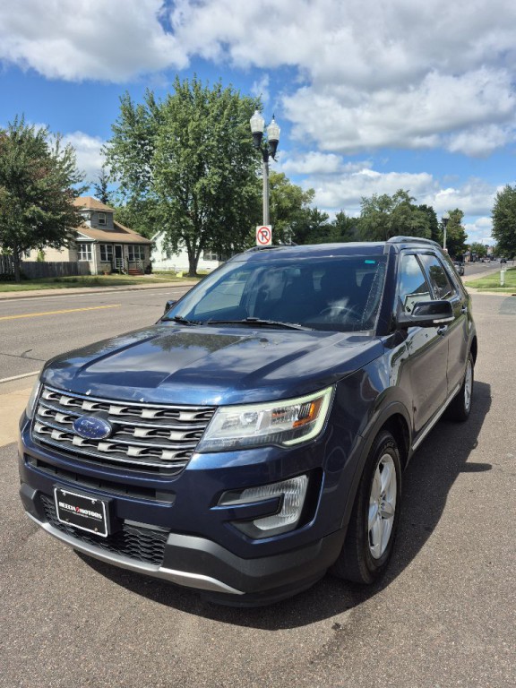 2017 Ford Explorer Image 2