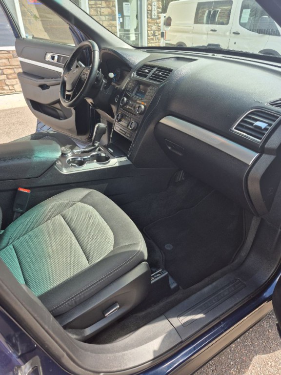 2017 Ford Explorer Image 13