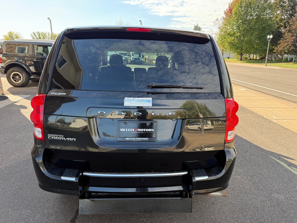 2013 Dodge Grand Caravan Image 4