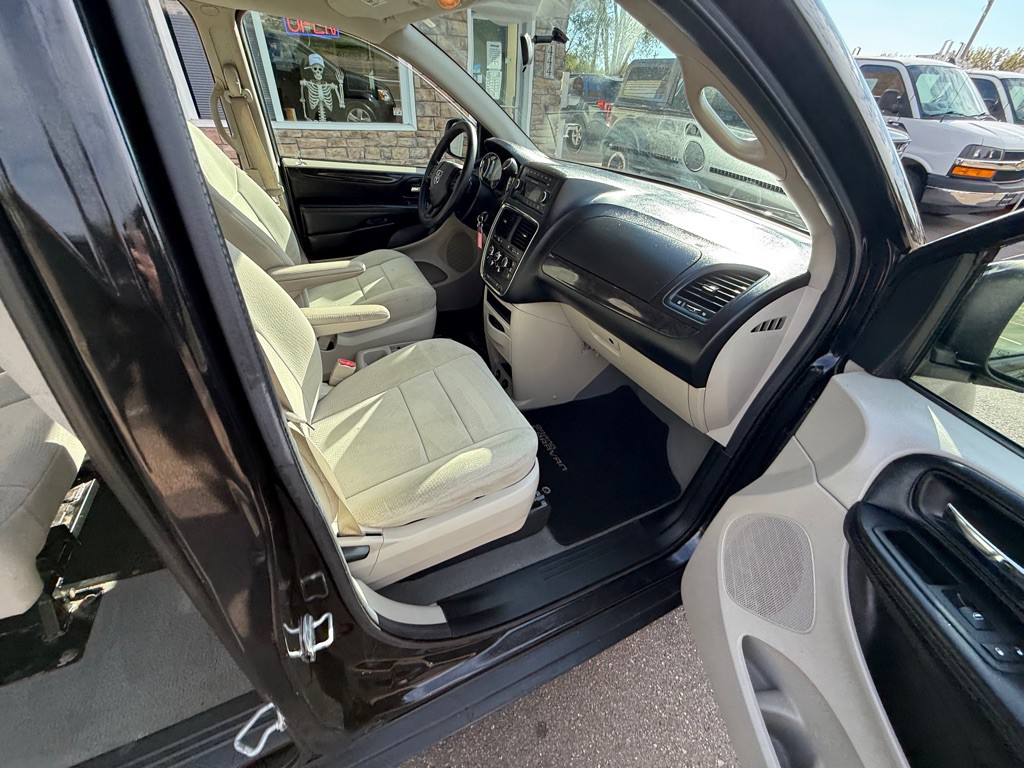 2013 Dodge Grand Caravan Image 27