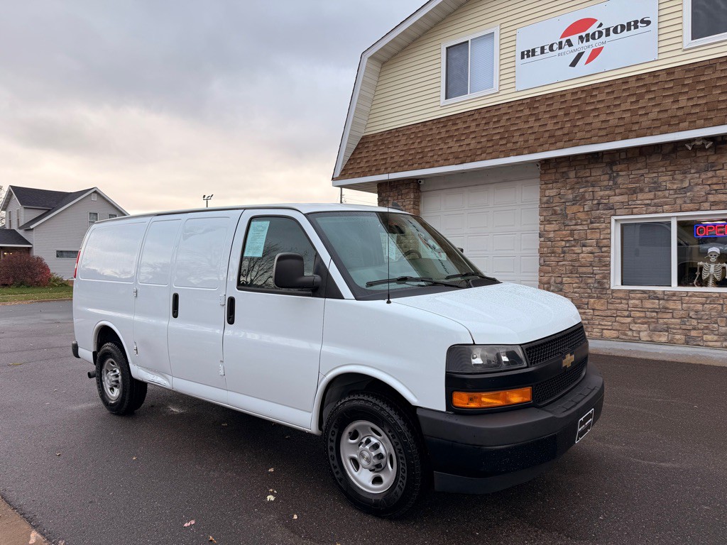 2020 Chevrolet Express Image 1