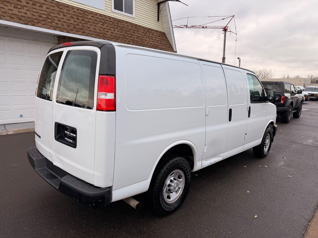 2020 Chevrolet Express Image 3