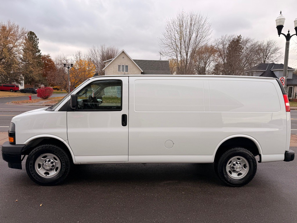2020 Chevrolet Express Image 6
