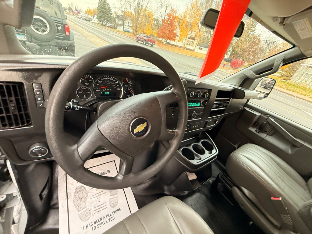 2020 Chevrolet Express Image 20
