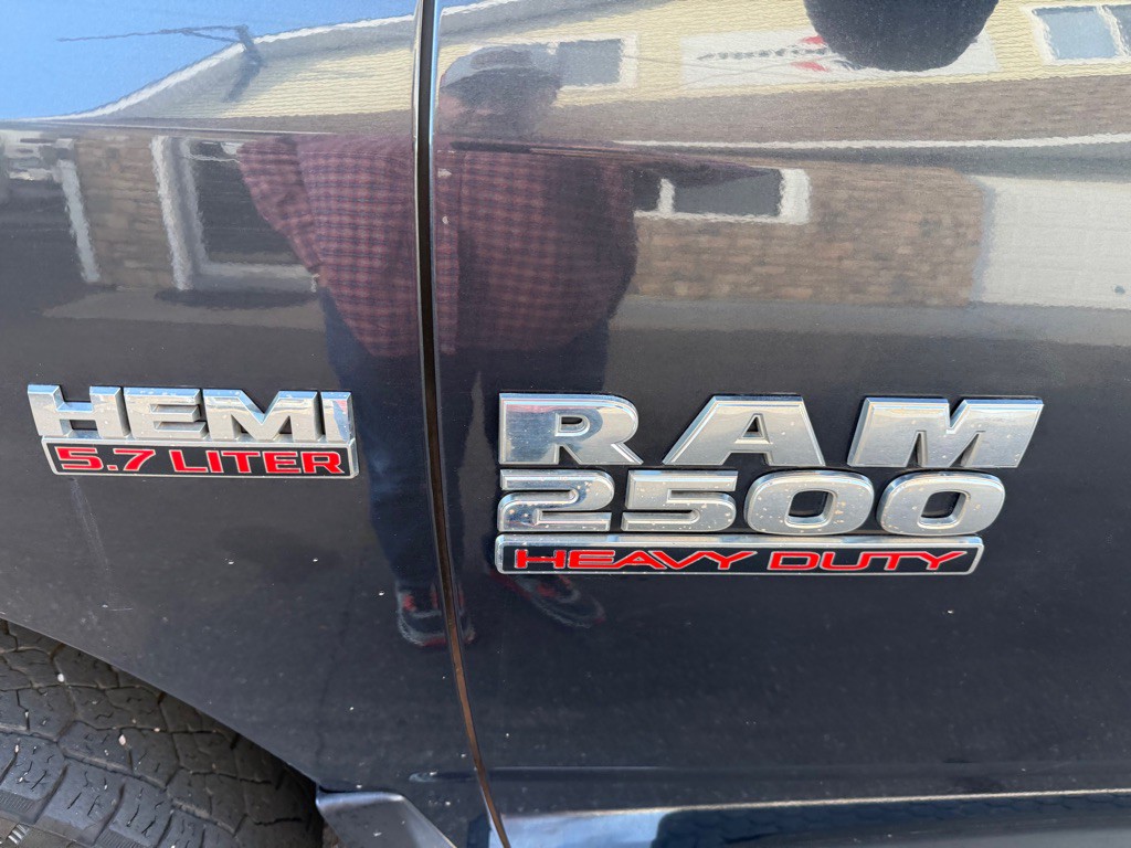 2014 RAM 2500 Image 9