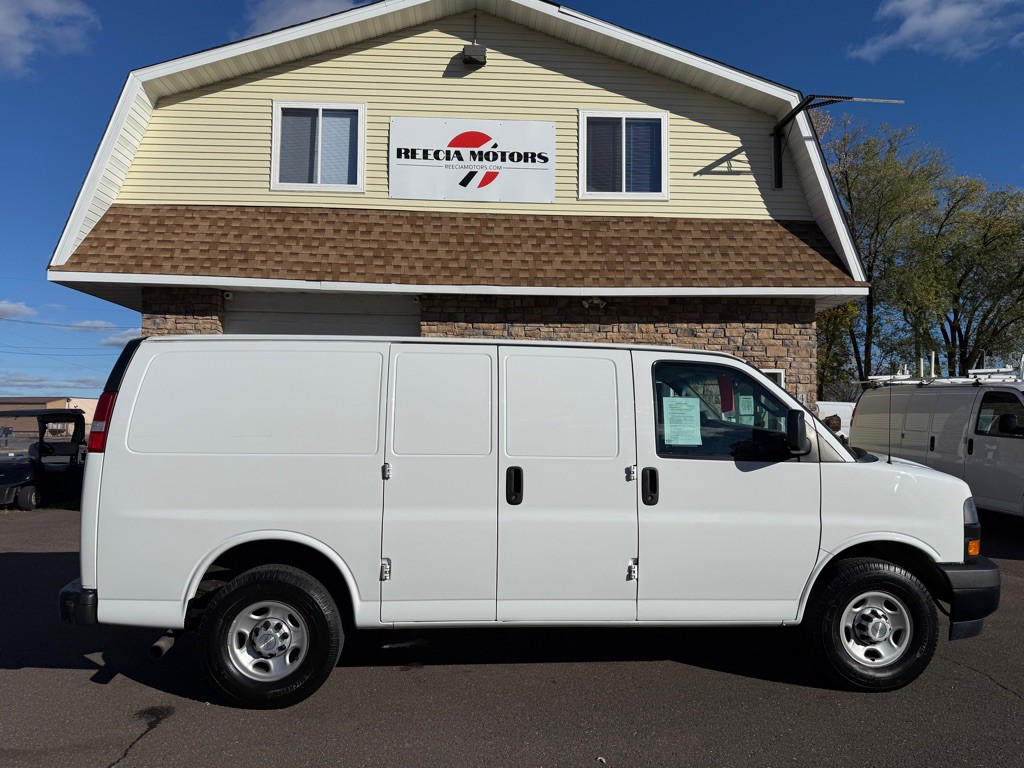 2019 Chevrolet Express Image 2