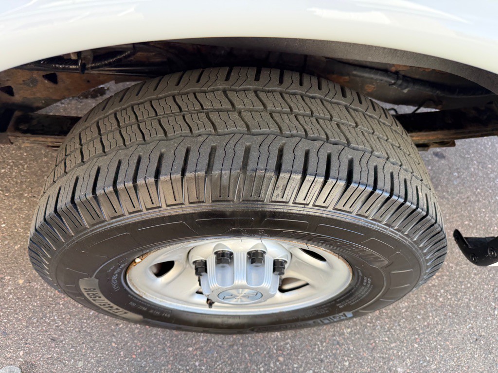 2019 Chevrolet Express Image 10