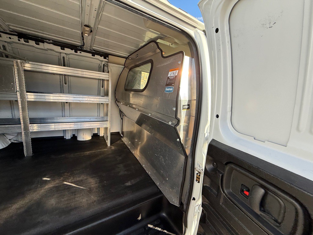 2019 Chevrolet Express Image 17