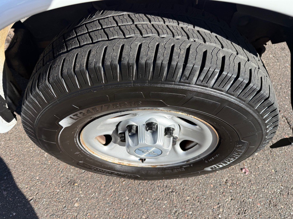 2019 Chevrolet Express Image 22