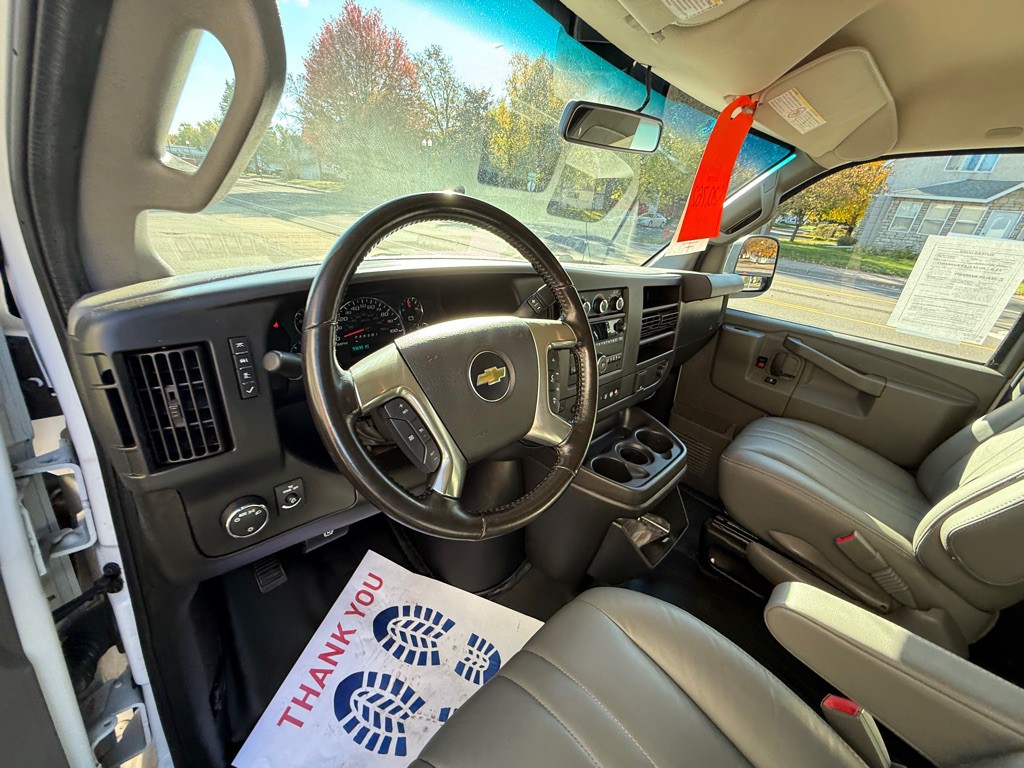 2019 Chevrolet Express Image 25