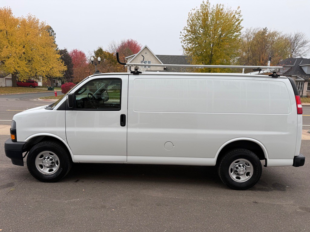 2019 Chevrolet Express Image 6
