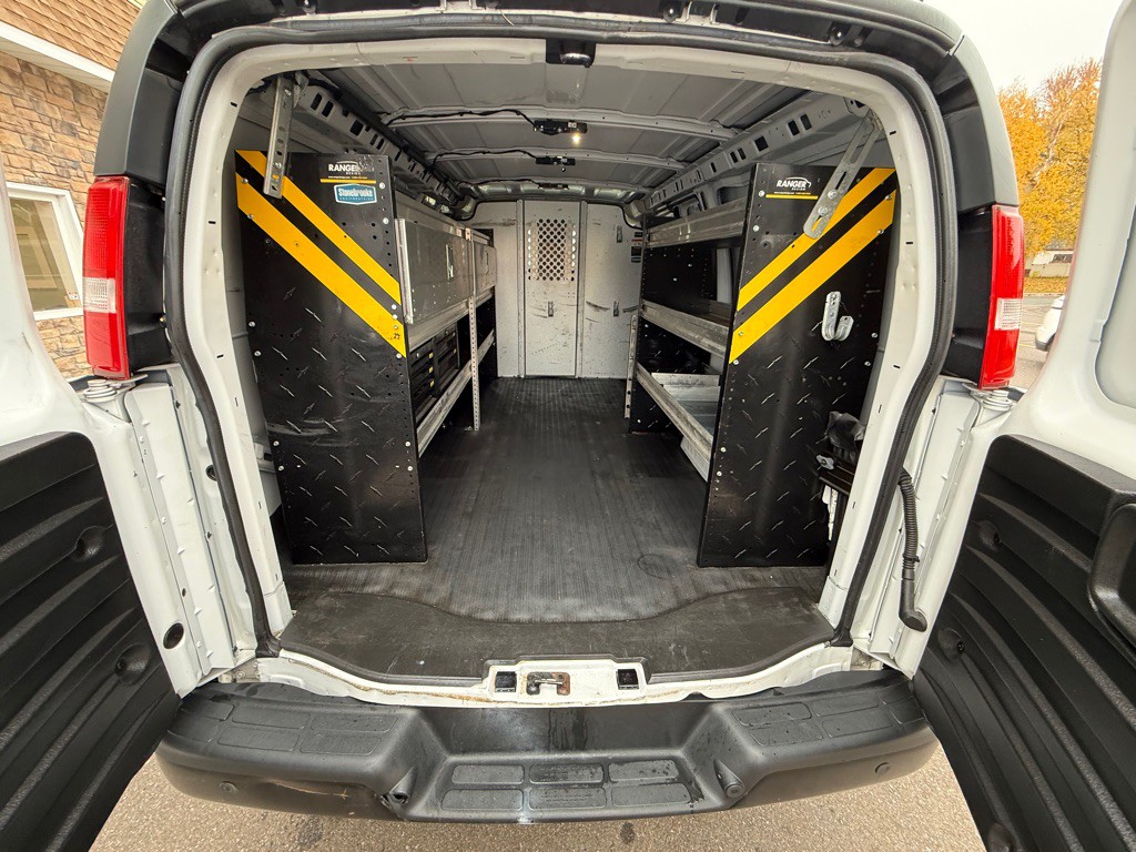 2019 Chevrolet Express Image 11